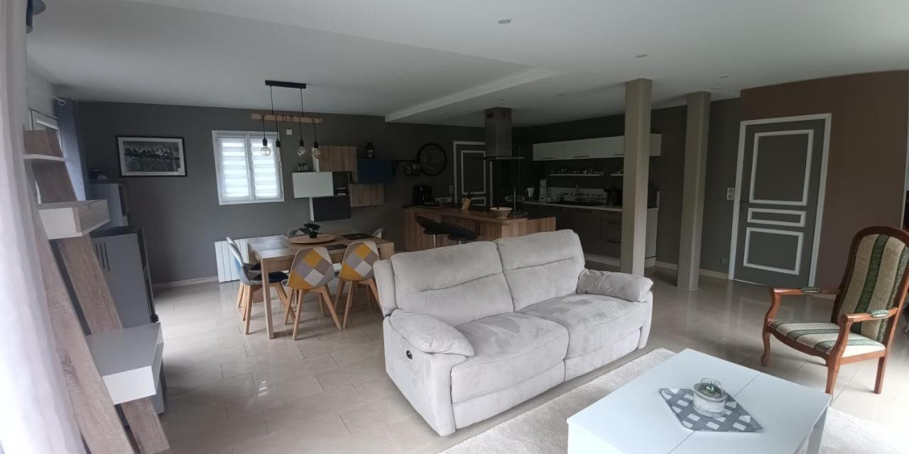Grande Maison Entiere De 120M2 Epron Exterior photo