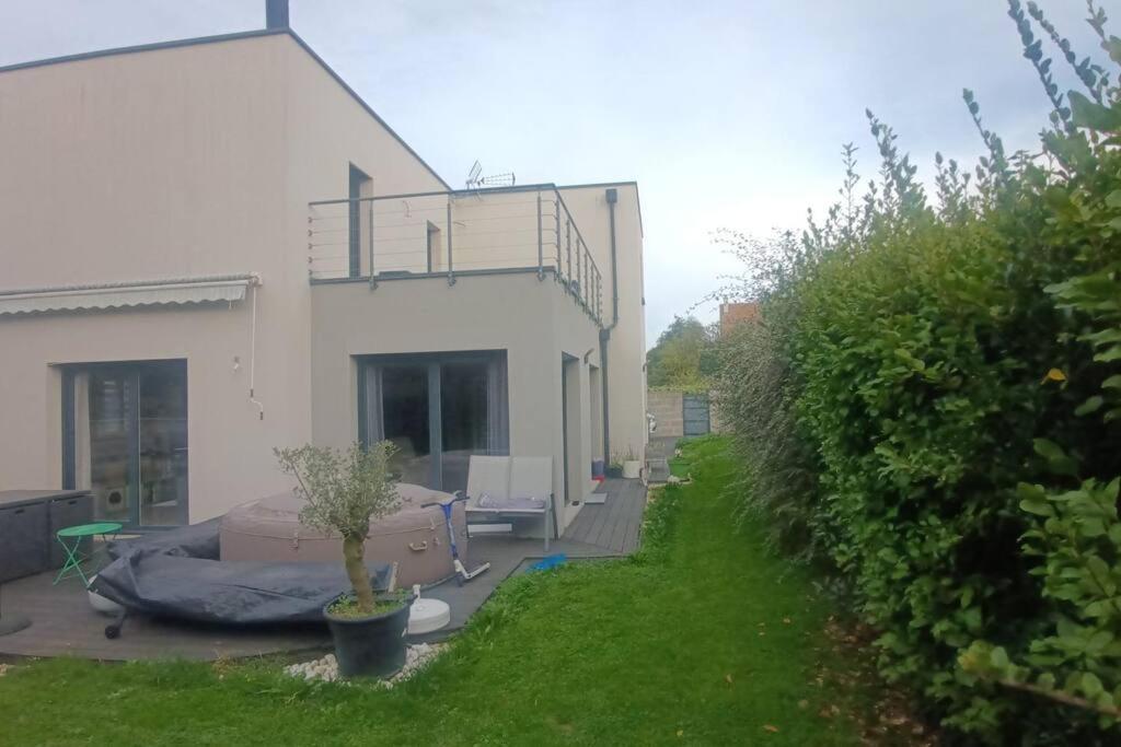 Grande Maison Entiere De 120M2 Epron Exterior photo